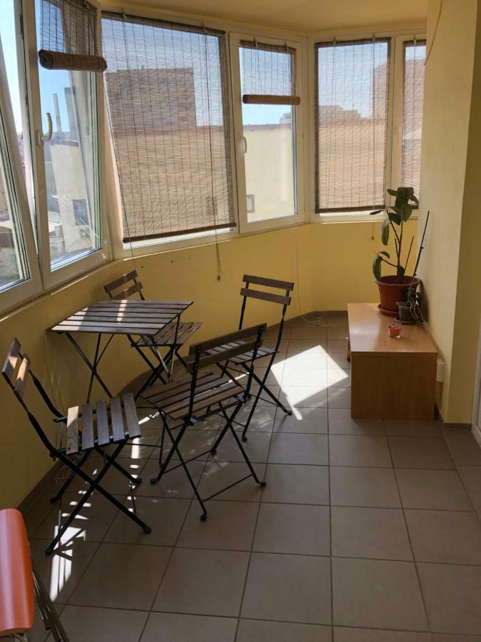 Green Apartment With Terrace 12 Bucharest Exterior photo